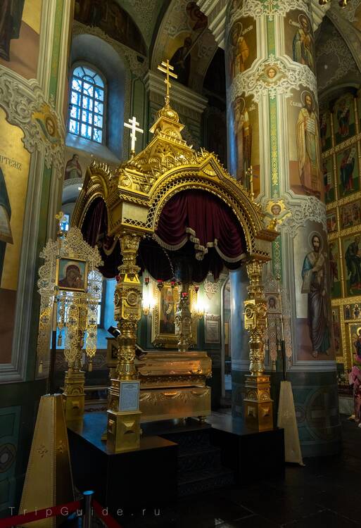 Рака с частью мощей святого Гурия, архиепископа Казанского, Благовещенский собор, Казань
