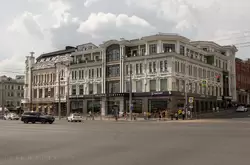 ТЦ «ГУМ» в Казани на месте исторического здания и магазина «Рыба-Балык»