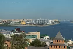 Вид на стрелку из Нижегородского кремля