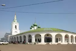 Достопримечательности Костромы: Красные ряды и церковь Спаса в Рядах