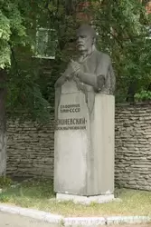 Памятник Вишневскому в Казани