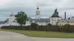 Свияжск, Богородице-Успенский мужской монастырь
