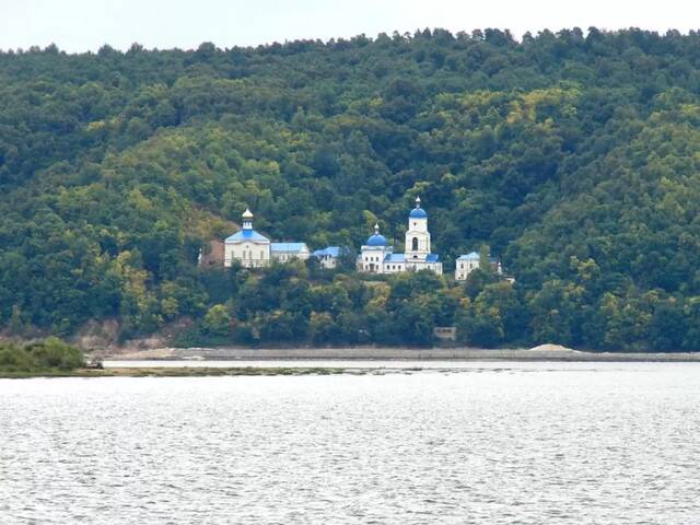 Свято-Макарьев монастырь