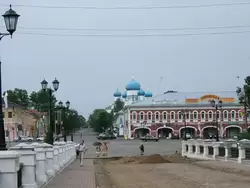 Главная улица города — вид со стороны кремля