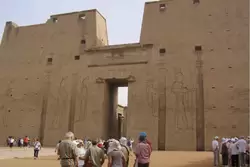 Храм в Эдфу