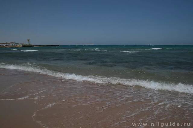 Красное море и пляж в Хургаде
