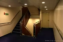 Лестница на между 3 и 4 палубой