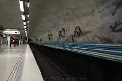 Станция метро «Риссне» (<span lang=sv>Rissne</span>) в Стокгольме