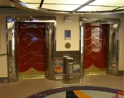 Лифты на пароме