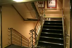 Лестница вниз