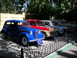 Ретро-автомобили в зоопарке «Лимпопо» в Нижнем Новгороде