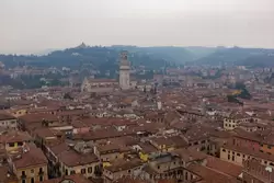 Панорама центра Вероны с башни Ламберти