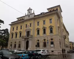 Здание Почтамта в Вероне