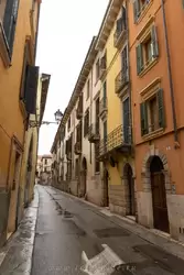 Улица Дуомо в Вероне