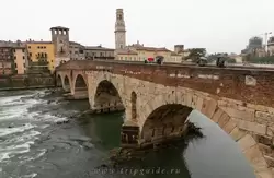 Мост Понте Пьетра в Вероне
