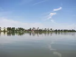 Вид города Ростов с озера Неро