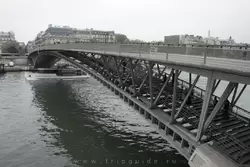 Пешеходный мост Леопольда Седара Сенгора 