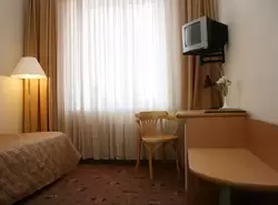 Стандартный одноместный номер в гостинице Волхов в Великом Новгороде