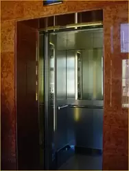 Лифт в гостинице Башкортостан в Уфе