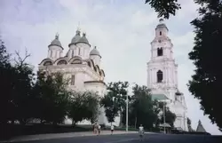 Астрахань, Астрахань, Астраханский кремль. Пречистенская башня-колокольня (1909), Успенский собор (18 в)