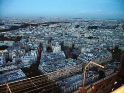 Вечерний Париж — вид с Эйфелевой башни