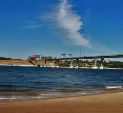 Облако, Волга и мост