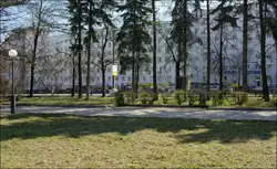 Начало весны на площади Горького
